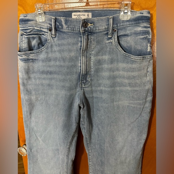 Abercrombie Ultra High Rise Flare Jean - Picture 3 of 8